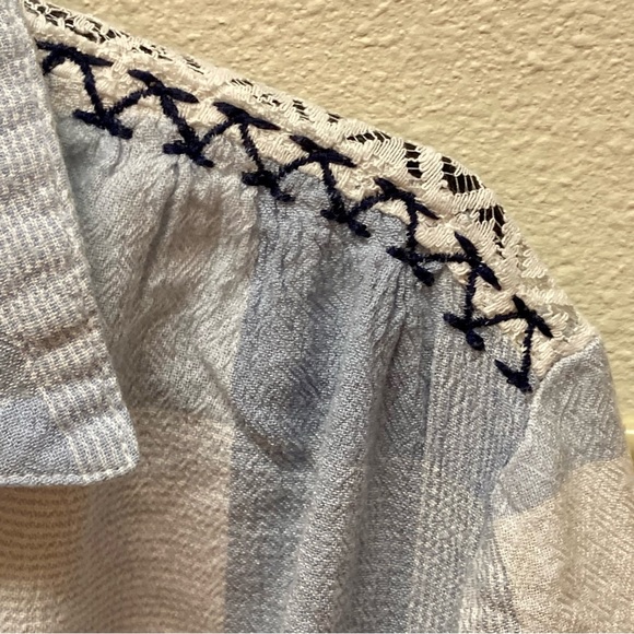 Vintage America Blues Striped Plaid Lace Chambray Button Wrapped Blouse Size 1X - Picture 7 of 11